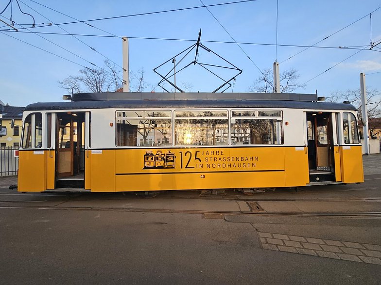 Straßenbahn (Foto: F. Bernsdorf) Straßenbahn (Foto: F. Bernsdorf)